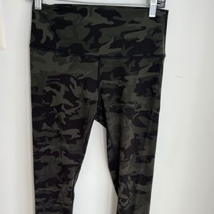 Lululemon Align High Rise Camo Leggings 24” Womens Green Size 8